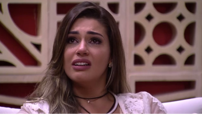 BBB17: Vivian lamenta saída de Pedro e desabafa com brothers