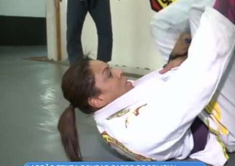 Bandidos tentam assaltar campeã de 'jiu-jítsu' e o pior acontece; Vídeo