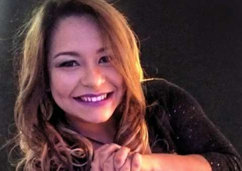 Nelly Miranda canta 'Delas Pra Elas’ no dia da mulher 
