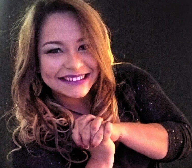 Nelly Miranda canta 'Delas Pra Elas’ no dia da mulher 