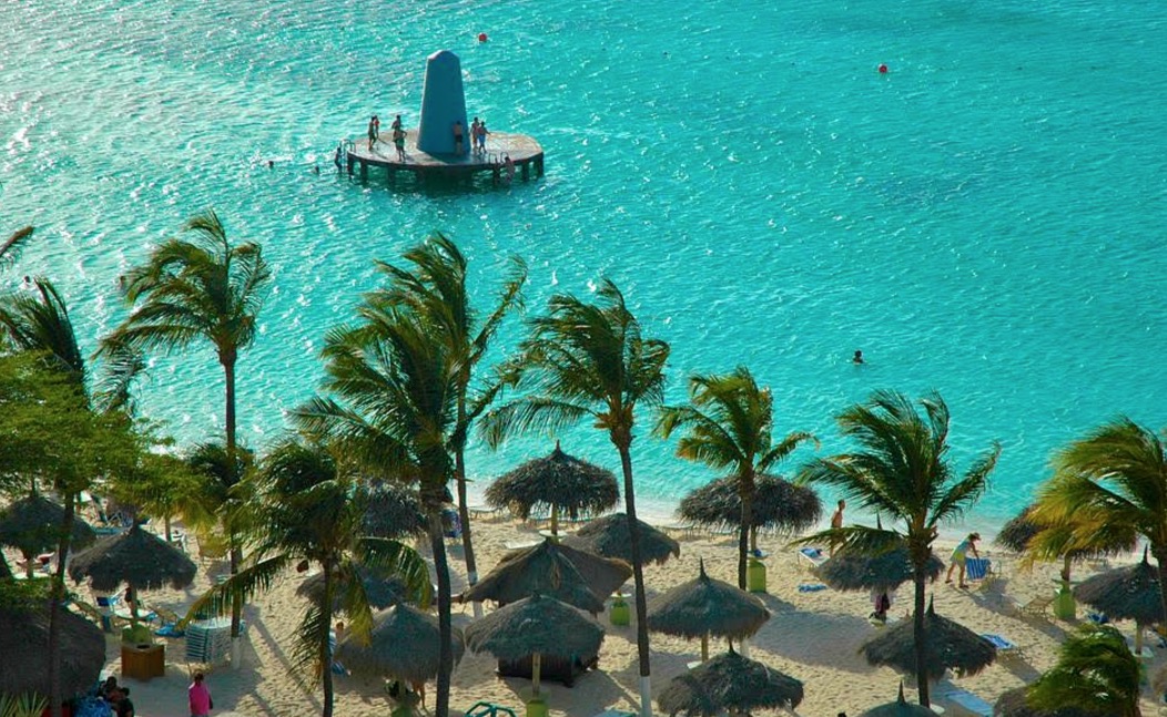 DJ Evandro Jr. agita cruzeiro dos sonhos pelo Caribe