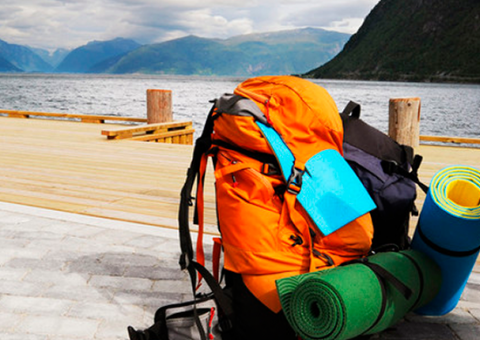 Jovem mochileira é sequestrada e sexualmente abusada por dois meses na Austrália