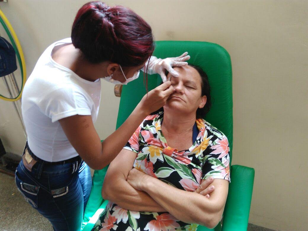 Pacientes com câncer participam de atividade alusiva ao Dia Internacional da Mulher