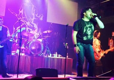 Quarteto Máfia e Black Trio comandam o Unplugged Porão 