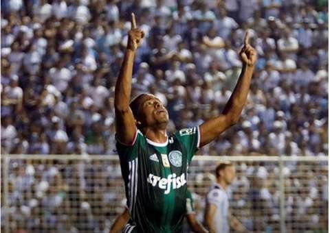 Com um a menos, Palmeiras garantiu empate contra Atlético Tucumán 