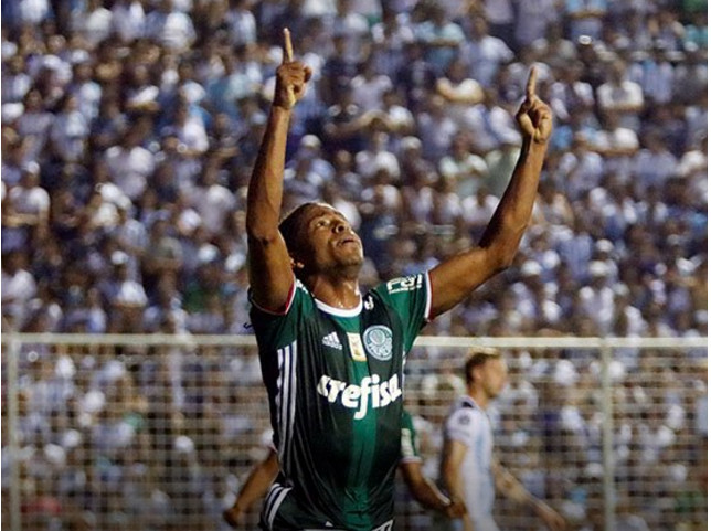 Com um a menos, Palmeiras garantiu empate contra Atlético Tucumán 