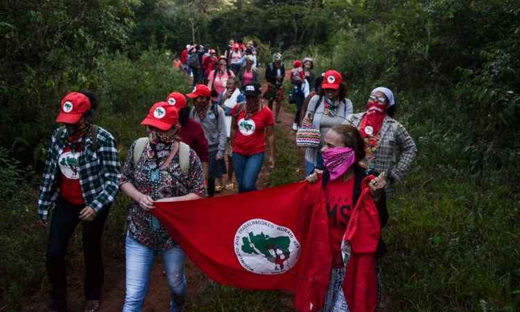 MST invade fazenda de Eike Batista em Minas Gerais