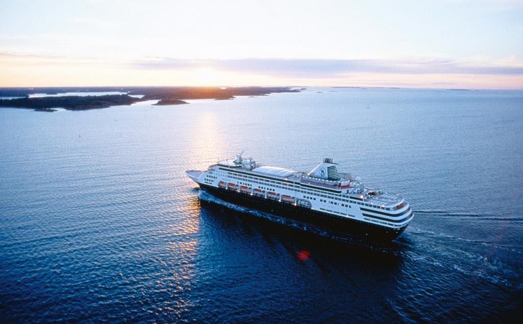 Navio Veendam chega em Manaus nesta sexta-feira