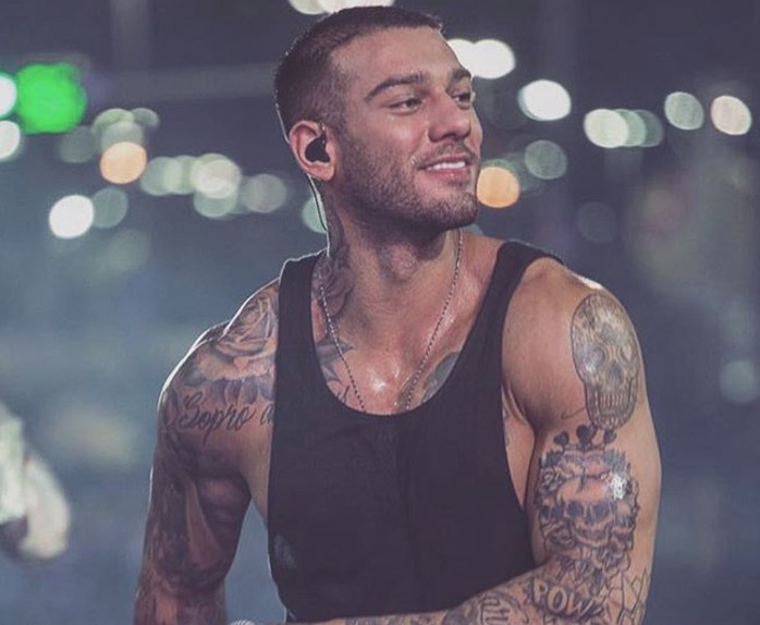 Detalhe em corpo malhado de Lucas Lucco causa estranhamento e cantor rebate críticas