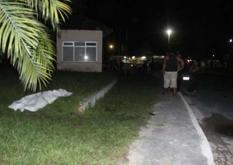 Homem morre após ser arremessado durante acidente em estrada de Manaus