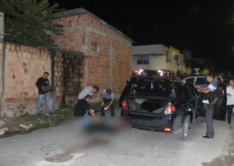 Trabalhador reage à tentativa de assalto e mata bandidos em Manaus