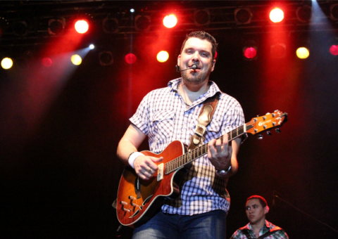 Edu Guedes se despede de Manaus com show nesta sexta-feira