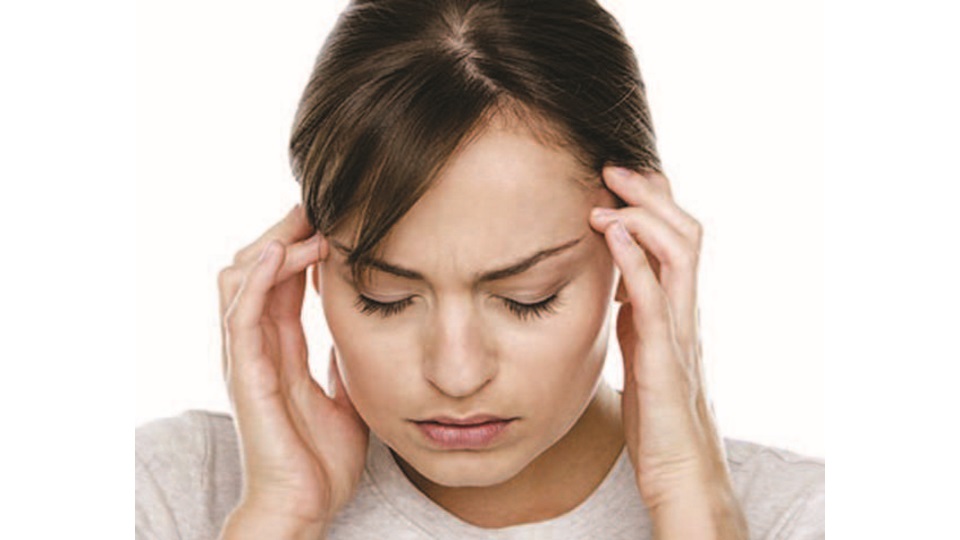 Chá de planta combate dores de cabeça intensas 