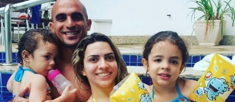 Viúva de jogador da Chape revela que filha está com trauma de avião 