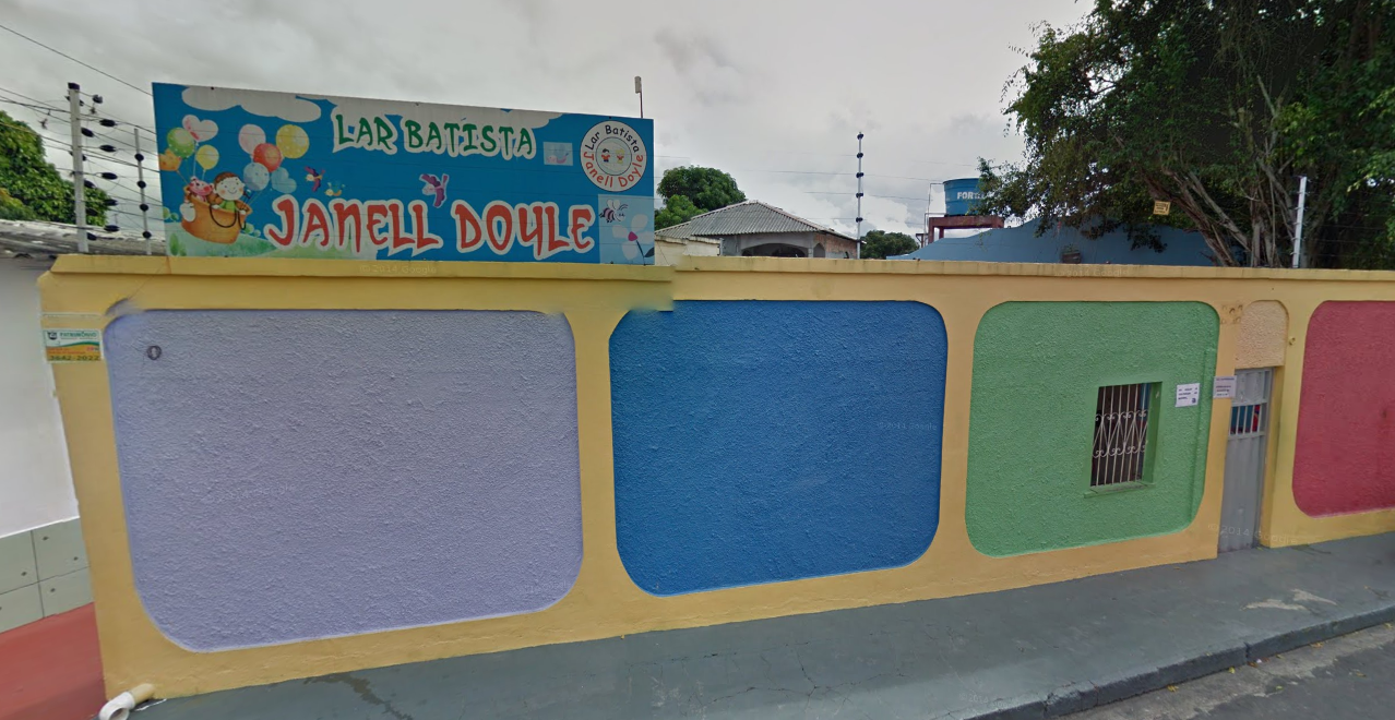 Janell Doyle, Casa da Criança e outras instituições são assaltadas em Manaus