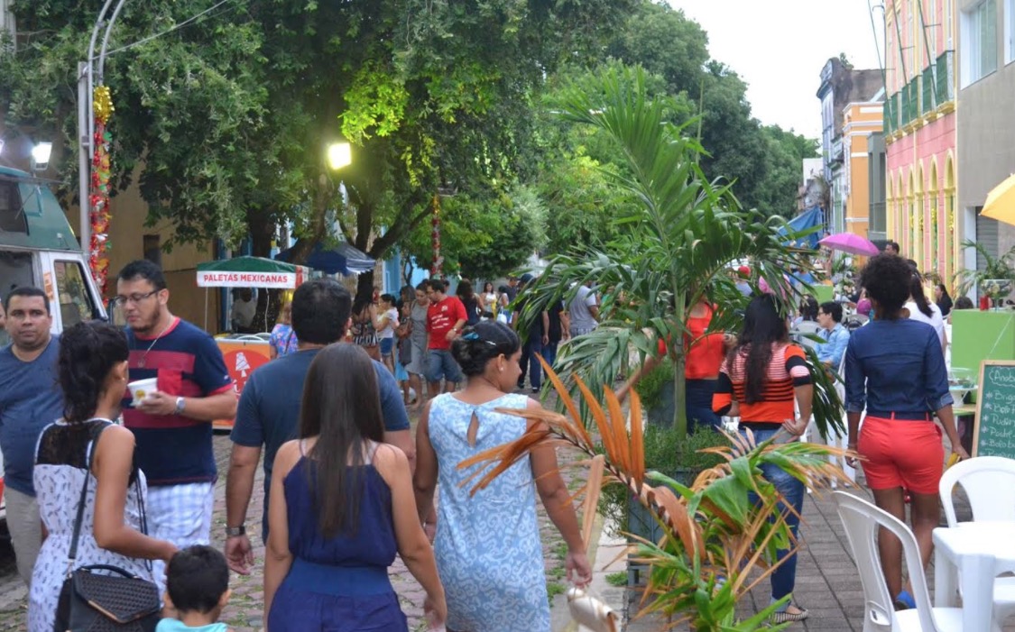 Arte de rua é destaque na Feira do Paço deste domingo