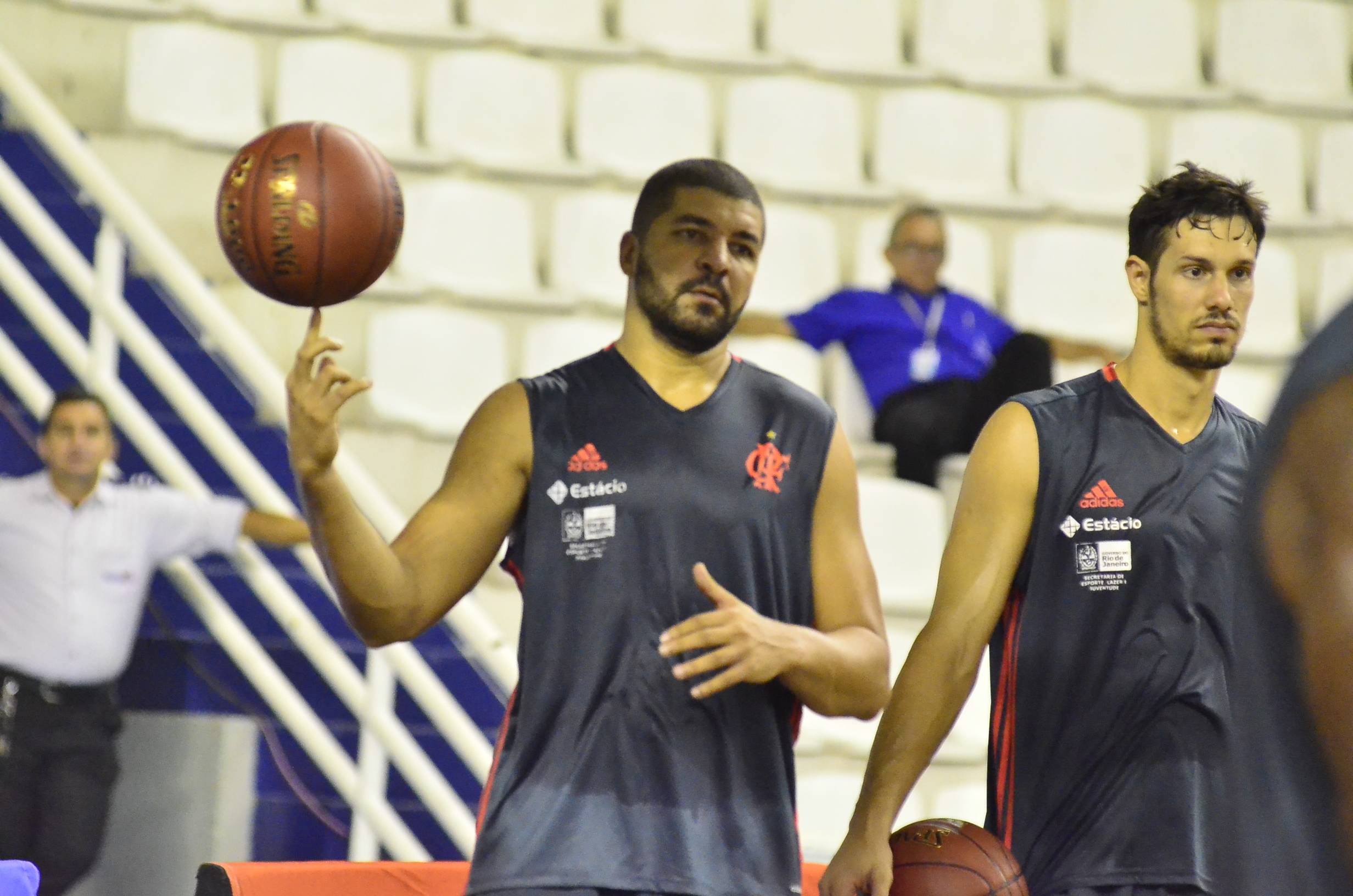 Arena Amadeu Teixeira recebe neste sábado o clássico entre Flamengo x Vasco pelo NBB