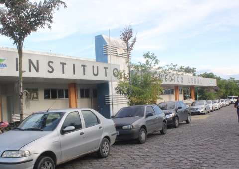 Adolescente morre após ser esfaqueado ao tentar defender a mãe 