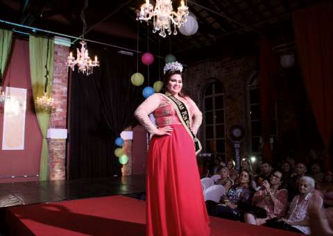 Café Teatro recebe semifinal do Concurso Miss Plus Size