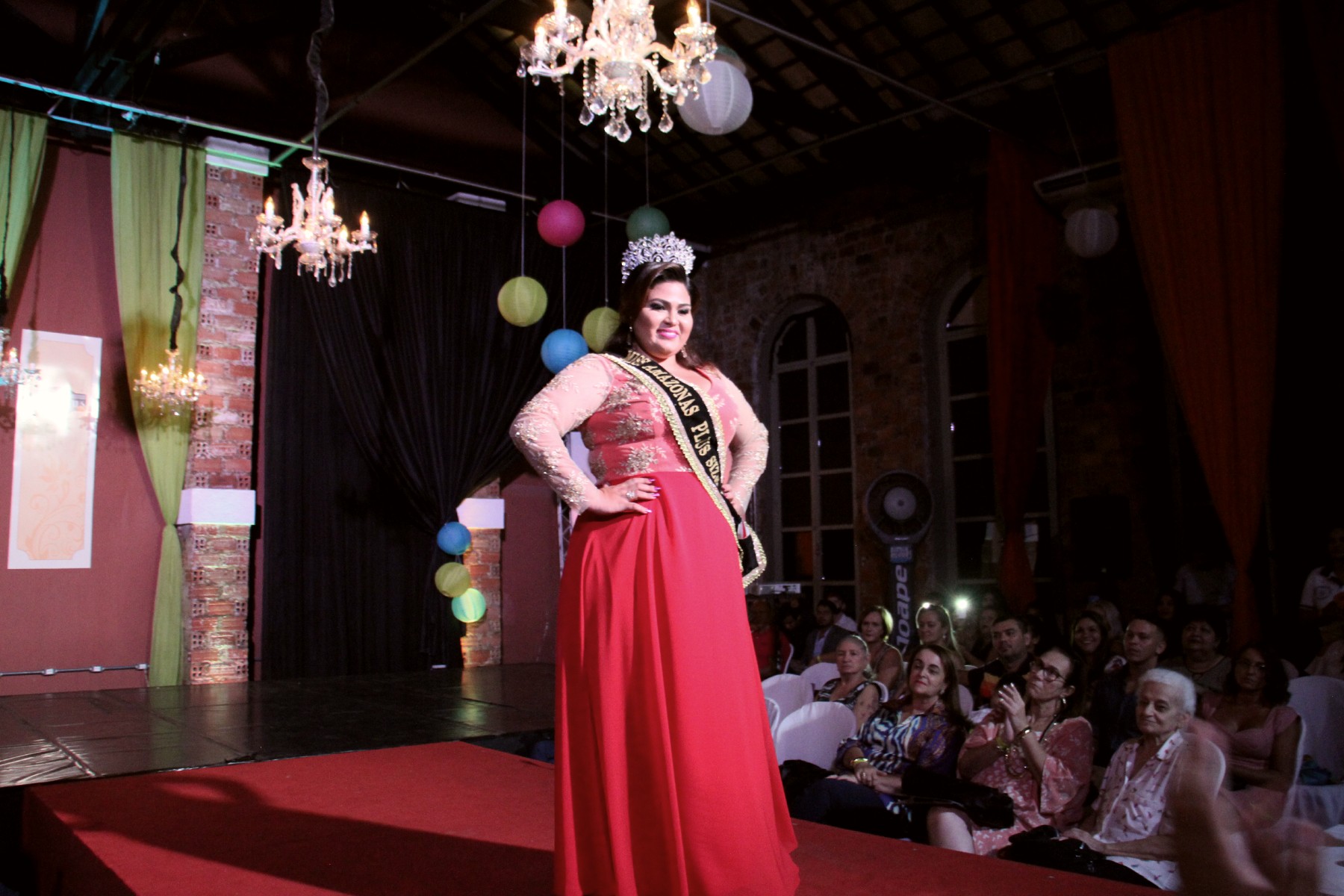 Café Teatro recebe semifinal do Concurso Miss Plus Size