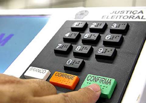 Eleitores de 11 municípios voltam às urnas neste domingo