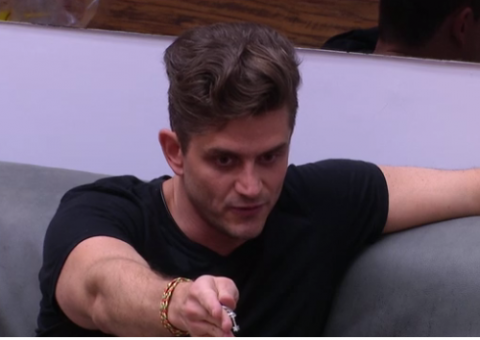 DR do casal: Emilly questiona seus pontos positivos e Marcos lista: 'Você beija bem, transa legal'