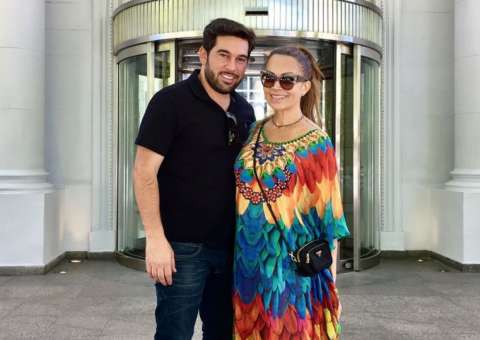 Solange Almeida é pedida em casamento após 3 meses de namoro