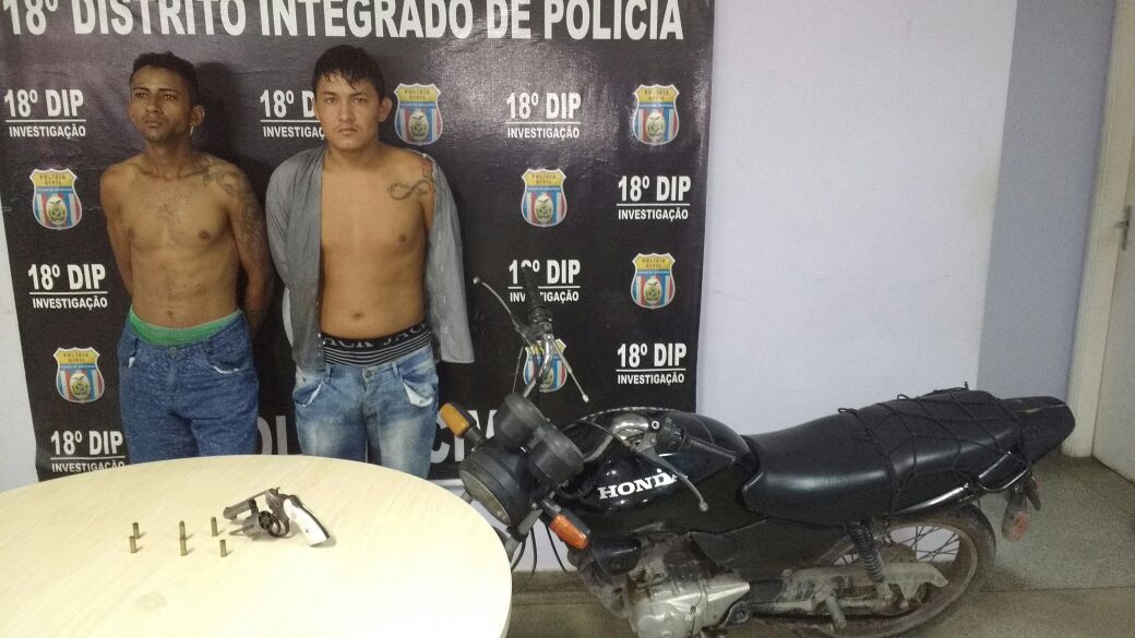 Perseguição policial termina com dois detidos por assaltos em Manaus