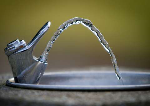 Em Manaus, escolas são alertadas sobre cuidados com água de bebedouros 