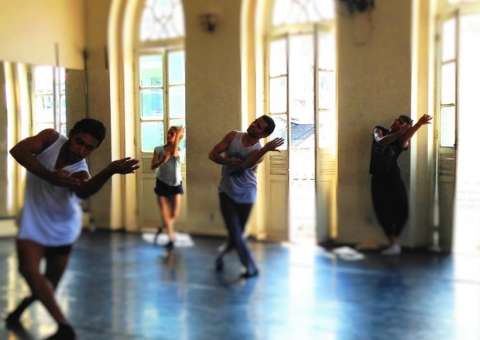 Teatro Amazonas recebe espetáculo do projeto ‘Alma de um Poeta’