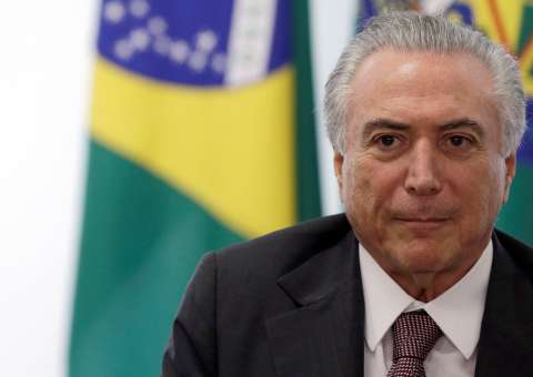 Temer sanciona projeto que destina 80% das gorjetas a garçons