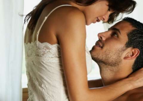 4 Maneiras irresistíveis de chamar o gato para transar