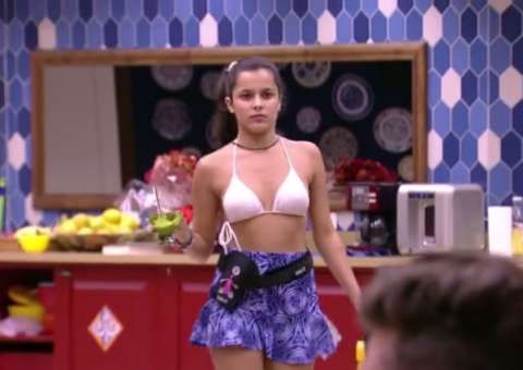 BBB17: Brincadeira termina em chute no Marcos e internautas pedem expulsão de Emilly