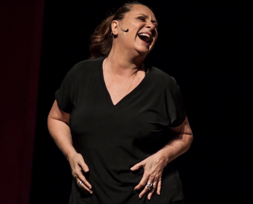 Elizabeth Savala volta a Manaus com A.M.A.D.A.S