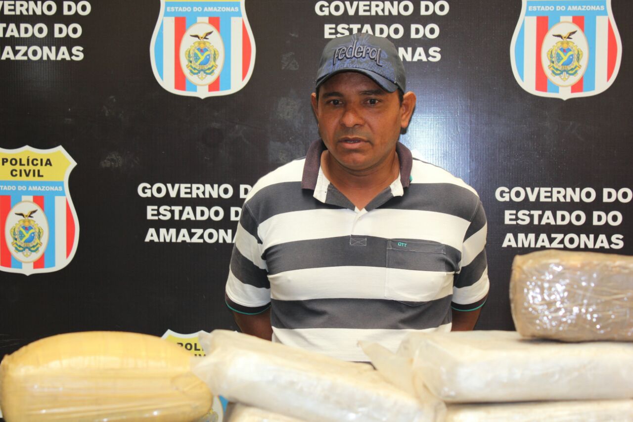 Em Manaus, homem é preso com 80 kg de drogas escondidos em embarcação