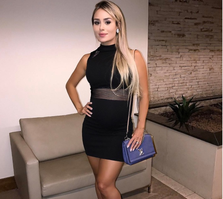 Ex-BBB Letícia Santiago dá à luz a Miguel. Veja fotos do bebê