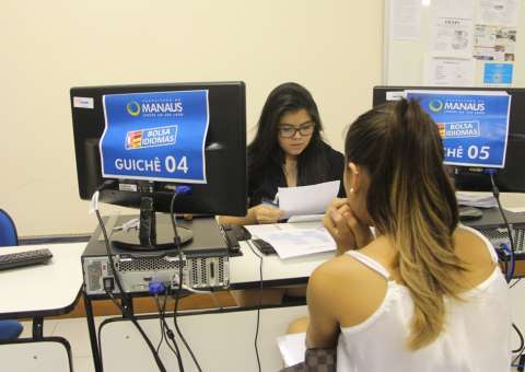 Bolsa Idiomas prorroga prazo de entrega de documentos 