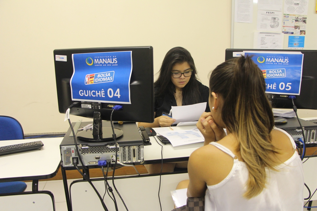 Bolsa Idiomas prorroga prazo de entrega de documentos 