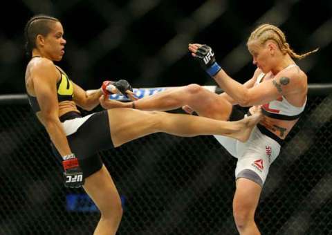 Amanda Nunes desafia Valentina Shevchenko, e avisa: 'desafiante não escolhe o dia, ela tem que lutar'