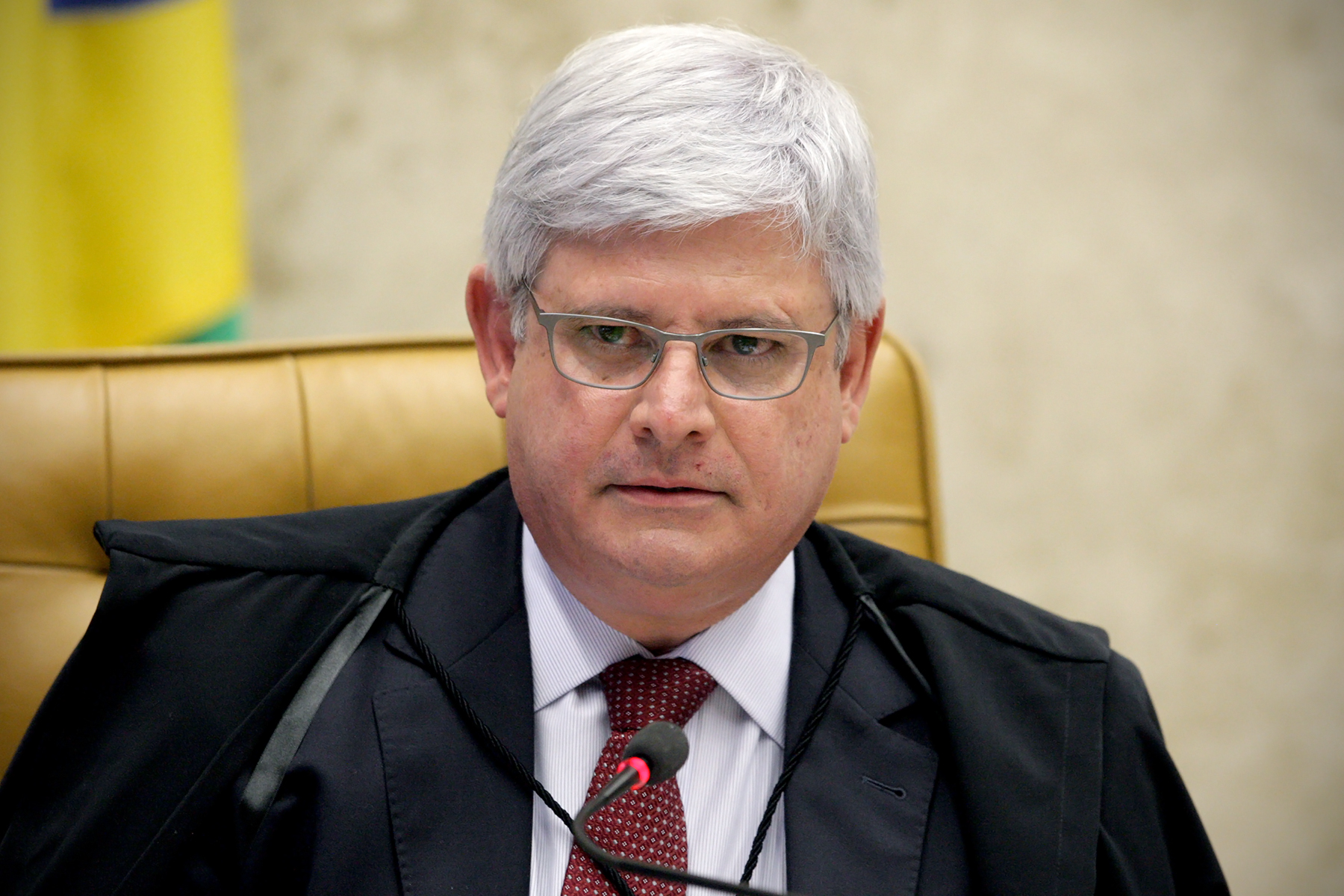 Aproximadamente dez governadores estão na lista de Janot