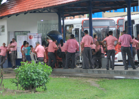 Rodoviários paralisam transporte coletivo na Zona Norte após tentativa de assalto