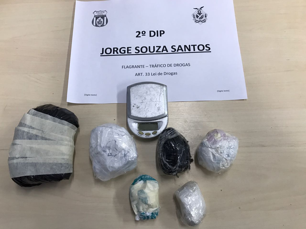 Homem é preso com porções de droga em Manaus