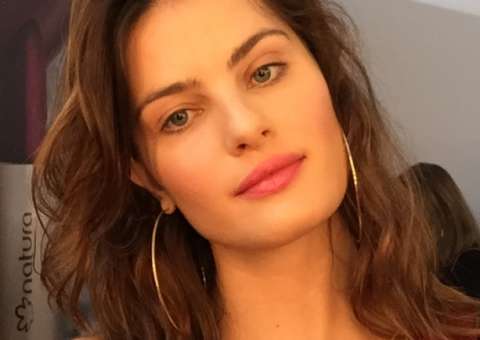 Isabeli Fontana fala sobre sexo de 8h de duração com Di Ferrero