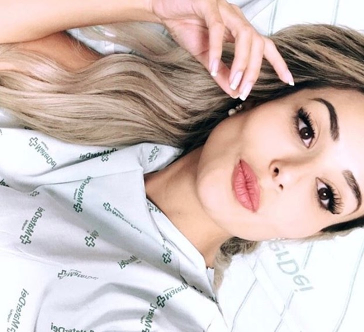 Depois de gravidez polêmica, Letícia Santiago posa amamentando bebê 