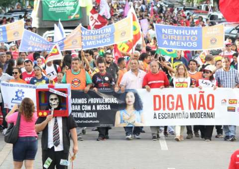 Protesto contra a Reforma da Previdência reúnem milhares de pessoas pelo Brasil
