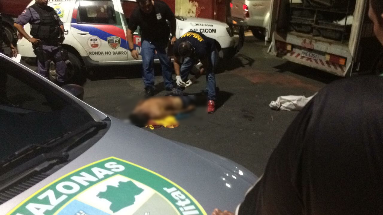 Após discussão em bar, homem é morto com facada no peito em Manaus
