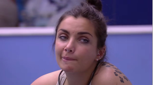 BBB 17: Elettra agita festa com brothers e quer saber: 'Quem é forte na casa?'