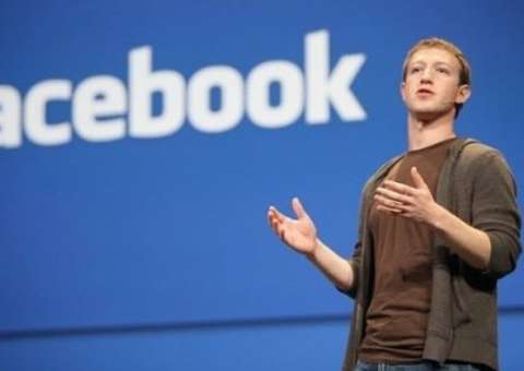 Facebook envia alerta que desmente boatos do 'copie e cole em seu mural' 