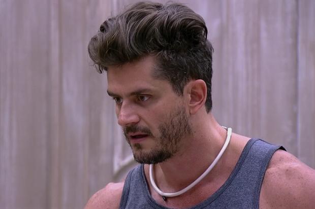 BBB17: Marcos diz que provas foram manipuladas para que Ilmar e ele vencessem 
