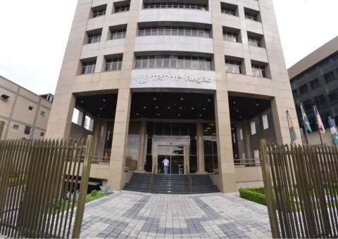 TRT vai leiloar veículos e outros bens por até 30% do valor em Manaus